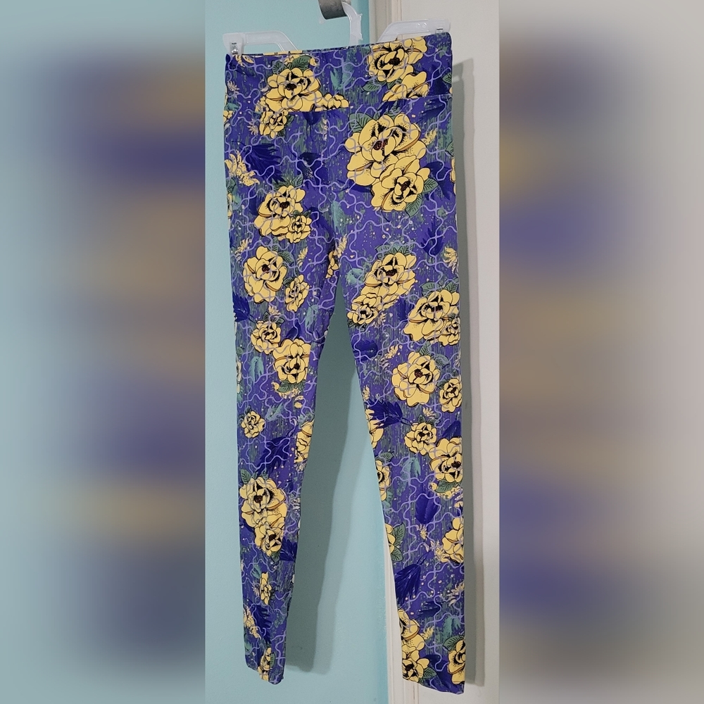 LULAROE  buttery soft leggings